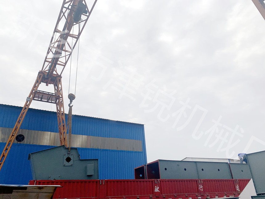 安徽封閉式大傾角皮帶機，振動給料機發貨現場-4