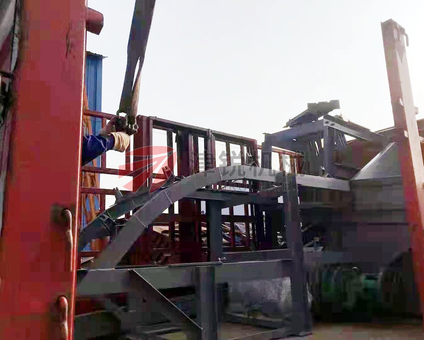 江西大傾角皮帶輸送機發貨裝車現場圖-10