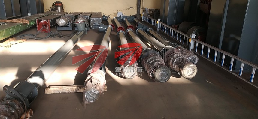 出口越南的螺旋輸送機(jī)發(fā)貨現(xiàn)場實(shí)拍-2