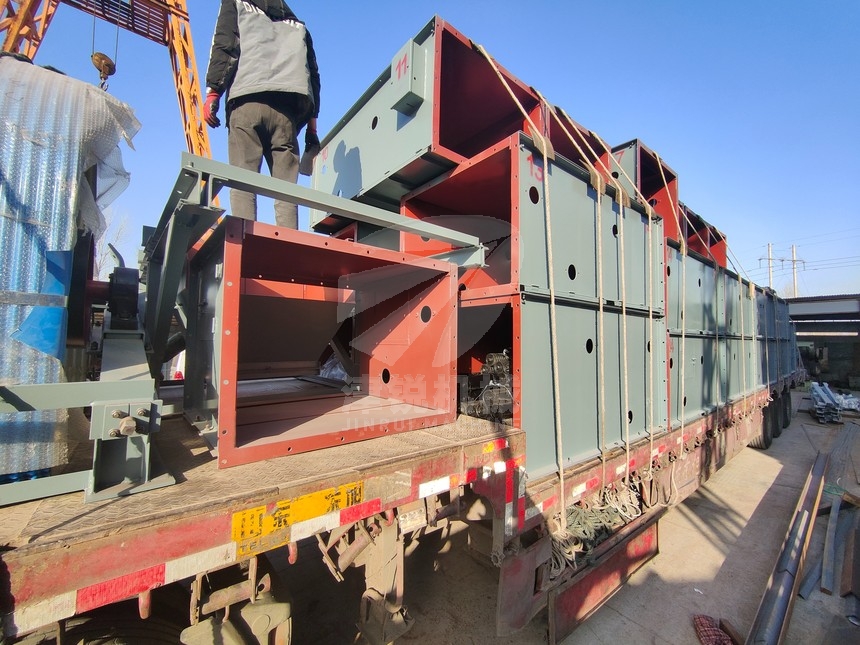 TD75型平皮帶輸送機發(fā)貨現(xiàn)場-7